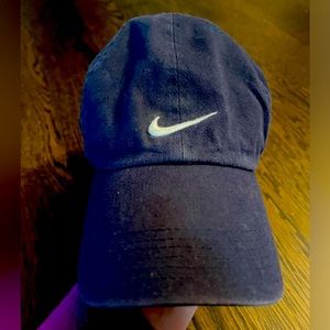 NIKe navy one size fits most adjustable